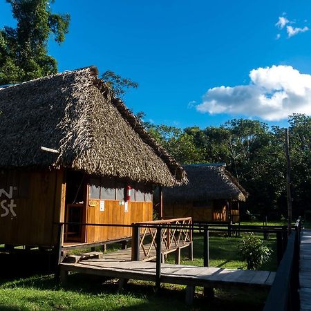 Green Forest Ecolodge Puerto Montufar Exterior photo
