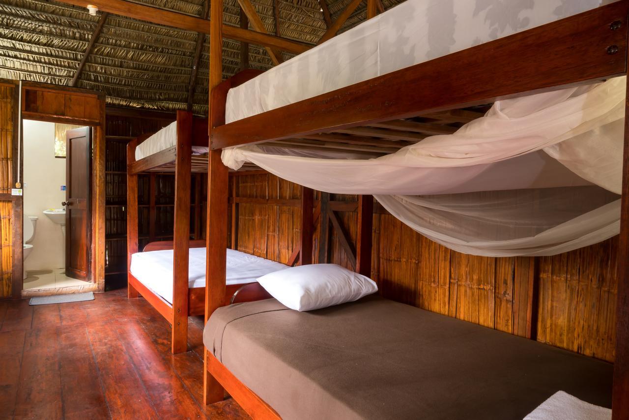 Green Forest Ecolodge Puerto Montufar Exterior photo